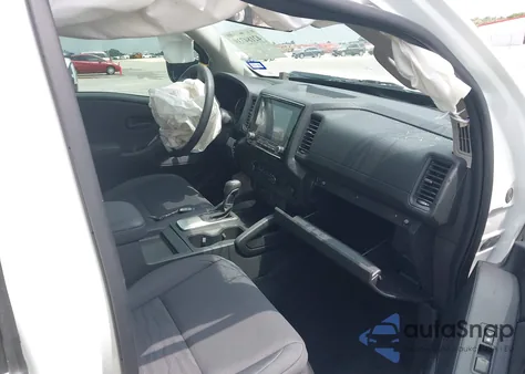 2022 Nissan Frontier S 4X2 z USA, uszkodzony, nr VIN 1N6ED1EJ4NN696435